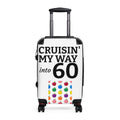 Maleta de cabina "Cruisin' My Way Into 60" — Equipaje de viaje para cumpleaños número 60