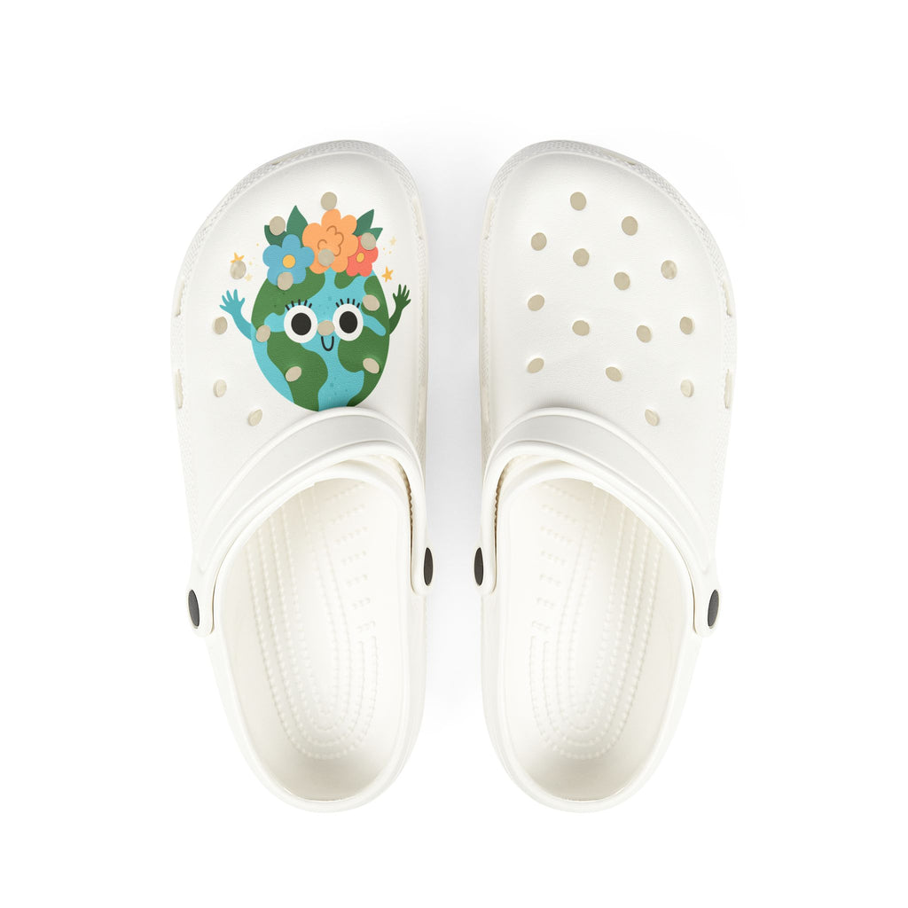 Zuecos de EVA con diseño de la Tierra de dibujos animados — Zapatos sin cordones con estampado floral del planeta